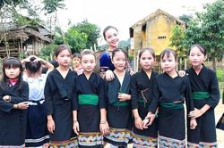 Hỗ trợ phát triển kinh tế đồng bào dân tộc Ơ Đu
