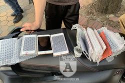 'Ôm' gần 20 chiếc iPhone, iPad không rõ nguồn gốc, đối tượng bị Cảnh sát 141 phát hiện