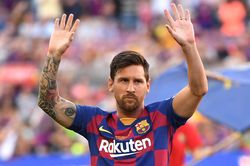 Barca xác nhận Messi được tự do rời CLB sau mùa này