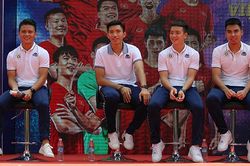 Văn Hậu giao lưu trước ngày trở lại Heerenveen
