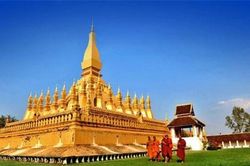 Khám phá kỳ quan chùa vàng nổi tiếng của Lào