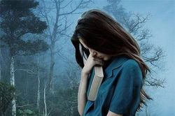 Sau khi chồng mất 2 tháng, tôi buồn rầu lấy ví anh ra ôn lại kỉ niệm để rồi chết lặng khi thấy vật bên trong