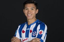 Văn Hậu có vị trí đẹp trong ảnh giới thiệu SC Heerenveen