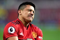 Cầu thủ MU vui mừng vì tống khứ được Sanchez