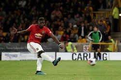 Pogba không nghiêm túc khi đá phạt đền cho Man United!