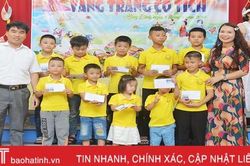 Cùng trẻ em khuyết tật Hà Tĩnh đón 'Vầng trăng cổ tích'