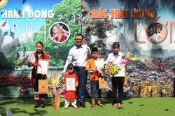 Trao giải cuộc thi 'Một hành động nhỏ với rác thải nhựa lớn'