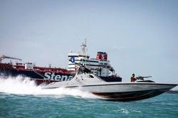 Lý do Iran lại bắt giữ tàu chở dầu ở vùng Vịnh