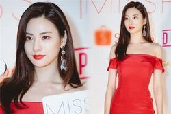 Mỹ nhân đẹp nhất thế giới gây sốt khi dự sự kiện ở Việt Nam: Nhan sắc, body hoàn hảo 'đốn tim'
