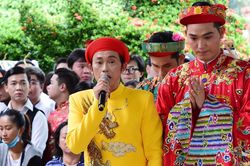 Hoài Linh và nhiều nghệ sĩ làm lễ dâng hương Tổ nghề