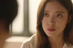 Vừa nhìn thấy mặt em rể tương lai tôi đã lao ra mắng, nào ngờ mẹ xồng xộc chạy vào nói với tôi 1 câu điếng người