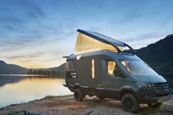 Nhà xa xỉ di động trên xe tải Mercedes-Benz Sprinter
