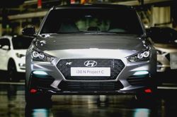 Hatchback mới Hyundai i30 N Project C lộ diện, phủ kín sợi carbon