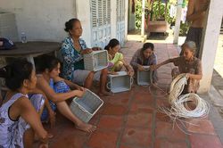 Người mẹ nghèo Tiền Giang nuôi 6 con câm điếc, mù lòa