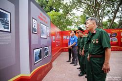 Khai mạc triển lãm 'Nghệ Tĩnh Đỏ - Sáng mãi một niềm tin'