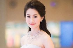 Phụ nữ sở hữu bộ phận này càng dài càng hút tài lộc, giàu có thành công hơn người