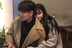 9h tối chưa thấy vợ mới cưới về nhà, chồng 'đứng hình' khi nghe câu trả lời trong điện thoại, còn dân mạng thì cười té ghế
