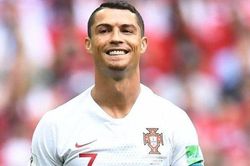 Ronaldo khiêm tốn sau khi đi vào lịch sử bóng đá châu Âu