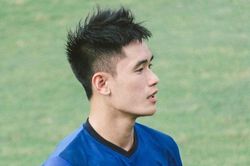 Trung vệ được hội fan girl chú ý sau trận gặp U22 Trung Quốc