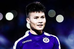 Quang Hải bấm bóng kiến tạo cho Văn Quyết ghi bàn