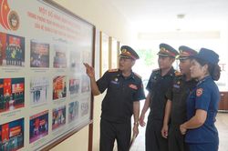 Samaki sĩ quan trẻ Việt - Lào