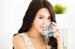 Thời điểm uống nước giúp cân nặng giảm vèo vèo không cần ăn kiêng