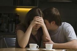 Mẹ chồng mừng rỡ khi chồng tôi có con riêng