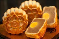 Tưởng như đã 'thất truyền', ai ngờ giờ vẫn có người làm khuôn bánh trung thu truyền thống