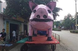 Trung thu mà thấy đèn ông sao, con bướm là xưa rồi, bởi dân mạng đang truyền tay kịch liệt bộ ảnh đèn lồng hình heo tỏa sáng đầy kỳ lạ