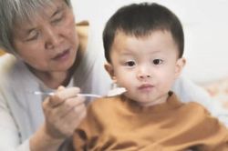 'Chị chê tôi quê mùa bẩn thỉu đúng không?'