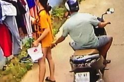 Sẽ xử phạt hành chính người đàn ông 'sàm sỡ' cô gái