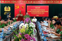 Nam Định kiên quyết trấn áp mọi hành vi đe dọa an ninh sân bóng sau vụ 'pháo sáng'