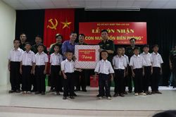 Lực lượng BĐBP nhận nuôi 212 cháu nhỏ theo mô hình 'Con nuôi đồn Biên phòng'