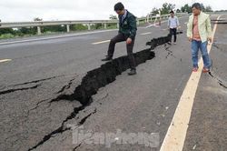 Vụ đường 250 tỷ vừa xong đã hỏng: Tạm dừng giao việc đối với 2 lãnh đạo