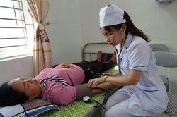 Bước đột phá về nhân lực để trạm y tế chuyển đổi sang y học gia đình