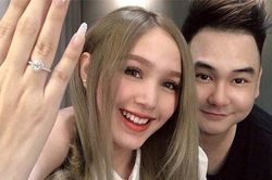 Bạn gái kém 13 tuổi của Xemesis - 'streamer giàu nhất Việt Nam' khoe nhẫn cầu hôn, lại sắp có đám cưới to to để 'hóng' rồi!