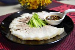Muốn luộc thịt lợn thơm ngọt, không bị hôi và chín đều lại loại được mọi chất độc thì cho thêm thứ này vào