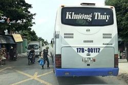 Ngang nhiên đón khách sai quy định