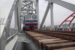 Thông tuyến đường sắt qua cầu Bình Lợi mới