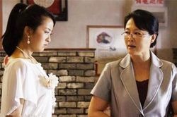 Lời đề nghị của mẹ chồng đêm tân hôn khiến con dâu bỏ chạy ngay lập tức