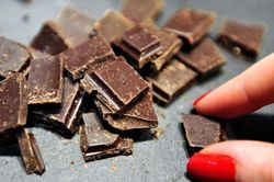 Chocolate có thực sự khiến bạn bị tăng cân như tin đồn?