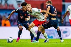 Cầm hòa 1-1 Bayern, Leipzig duy trì ngôi đầu bảng