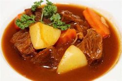 Hầm thịt bò chớ dại cho thứ này vào kẻo thịt dai, sai lầm 99% người Việt mắc phải