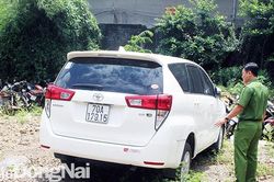 Ngang nhiên chiếm đoạt xe ô tô đã bị tạm giữ