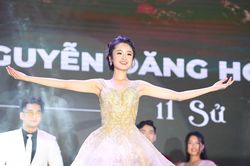 Nữ sinh chuyên Sử có nụ cười tỏa nắng trở thành 'gương mặt thương hiệu' của THPT chuyên Hà Nội-Amsterdam