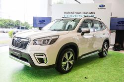 Chọn SUV chạy phố, tôi nên mua Hyundai Santa Fe hay Subaru Forester?