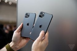 iPhone 11 Pro Max được người dùng quan tâm, màu xanh gây sốt
