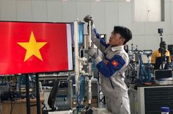 Có bóng hình cha mẹ trong thành công của con