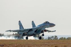 Su-35 Nga trình diễn nhào lộn trên bầu trời Thổ Nhĩ Kỳ