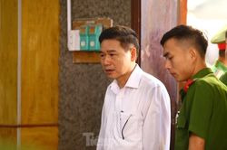Bắt đầu xử loạt cán bộ giáo dục, công an Sơn La liên quan gian lận thi